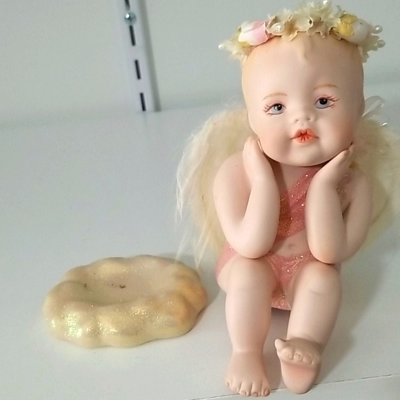 The Hamilton Collection 1995 Porcelain Angel - Picture 6 of 9
